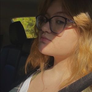 Meet your Posher, Lily